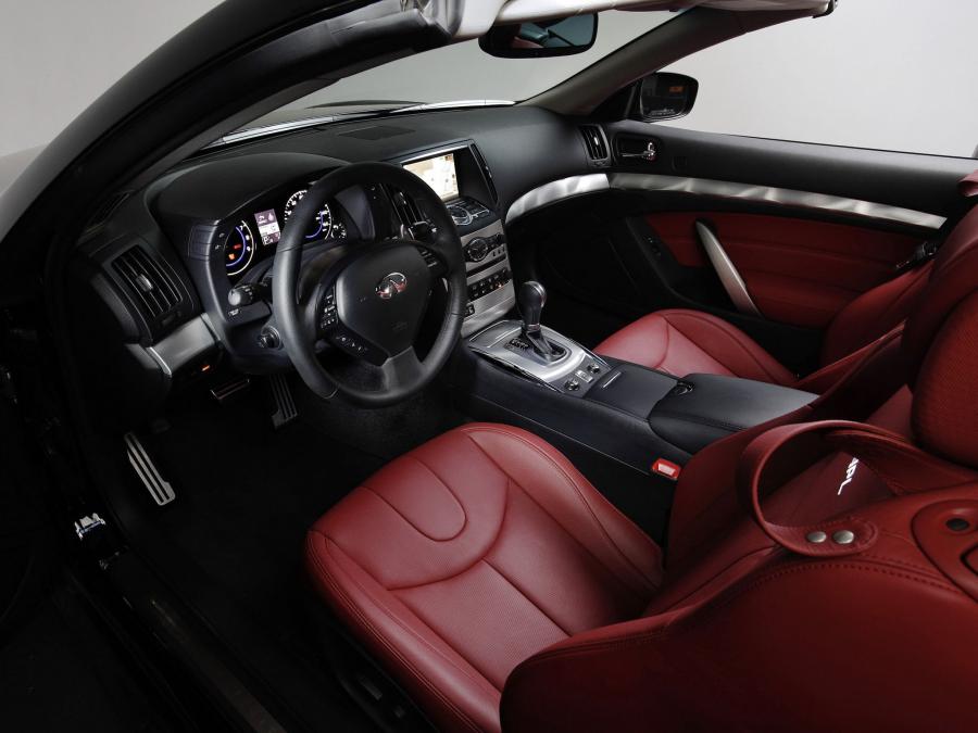  Infiniti G37 IPL Convertible 2012 года  (фото 2 из 17)